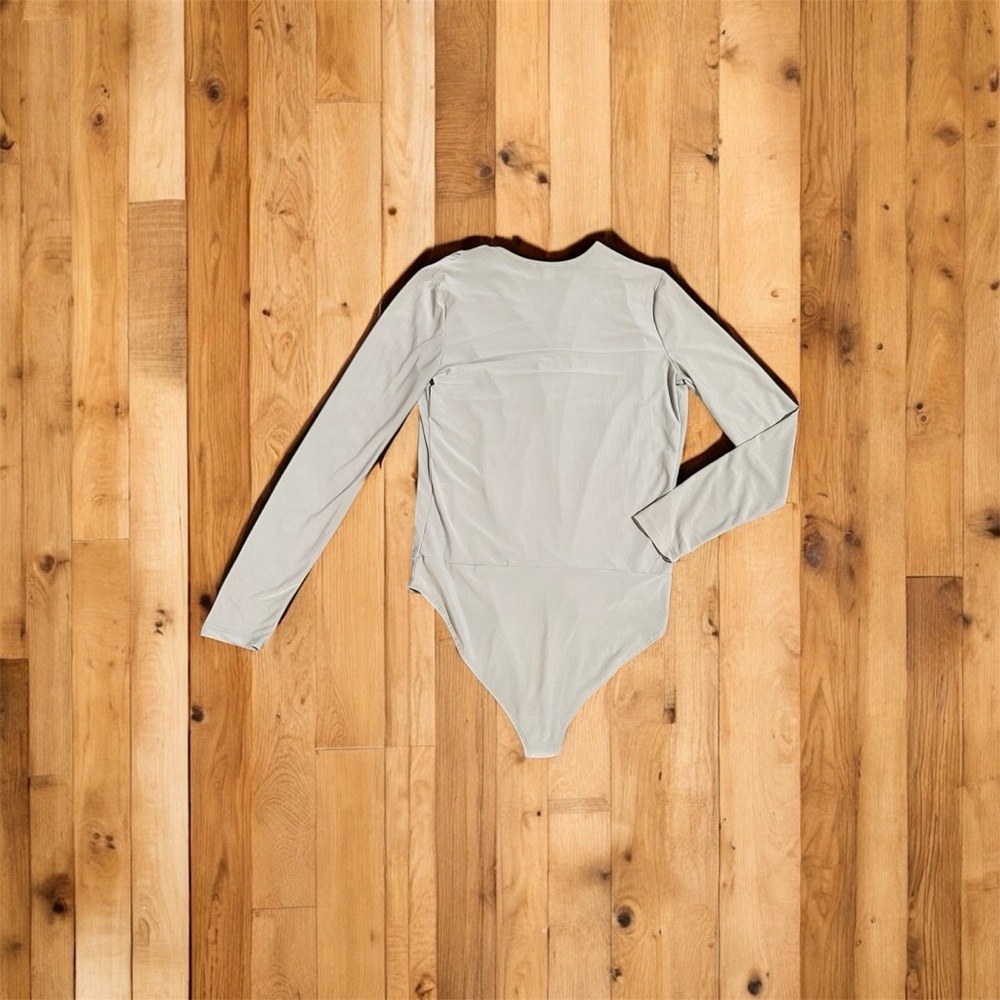 Haute Monde Long Sleeve Gray Bodysuit Women Size S - Picture 4 of 5